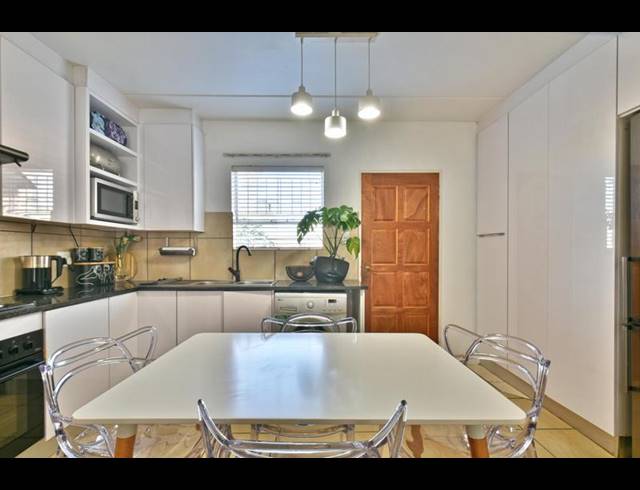 3 BEDROOM TOWNHOUSE FOR SALE IN WILGEHEUWEL